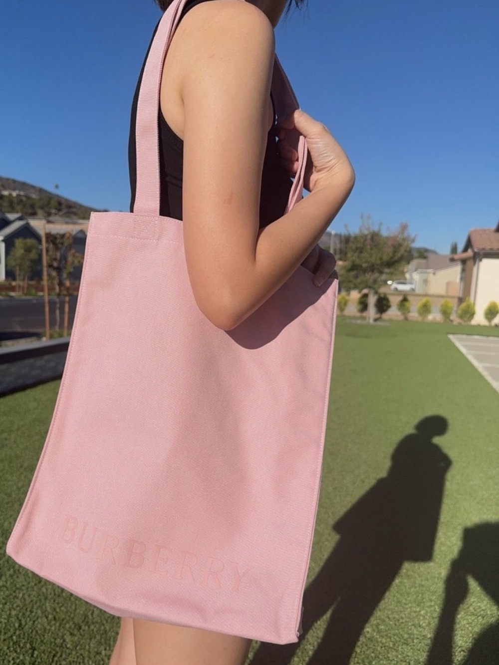 Burberry Blush Pink Logo Tote (GWP) - Picture 2 of 3